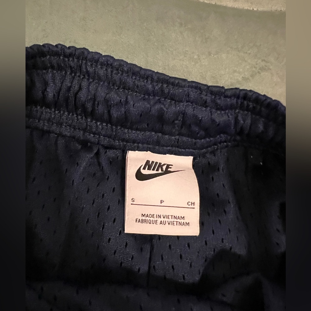 Nike Navy Athletic Shorts - Picture 3 of 3